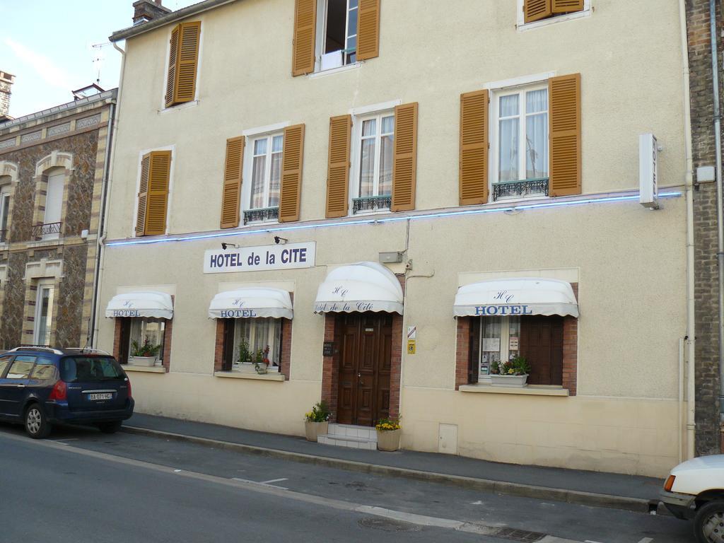 De La Cite 3*