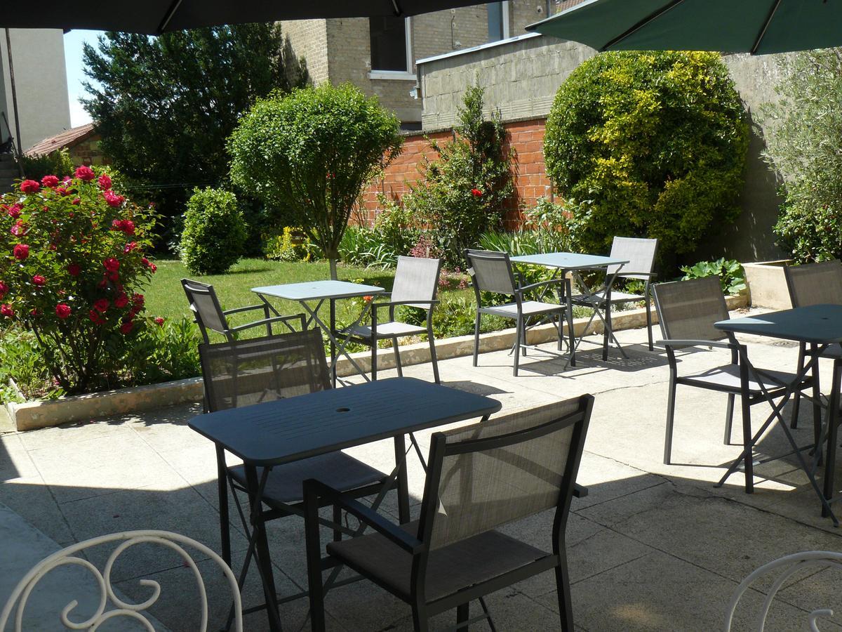 De La Cite Hotel 3*