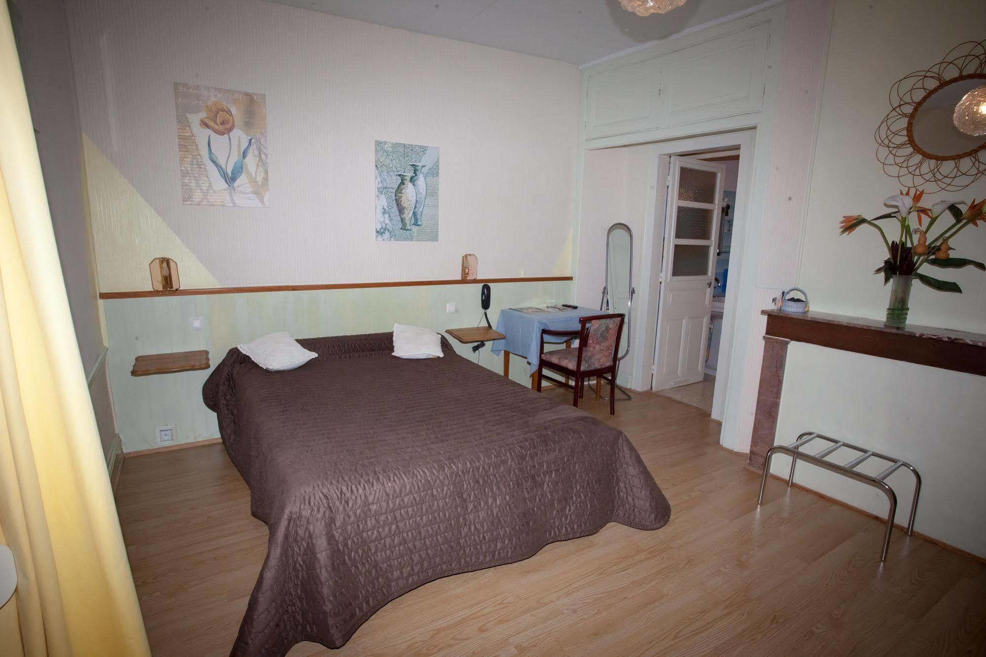 De La Cité Hotel 3*
